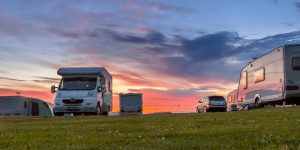 Motorhome vs Caravan Life: Which is Really Better For Full Time Travel?